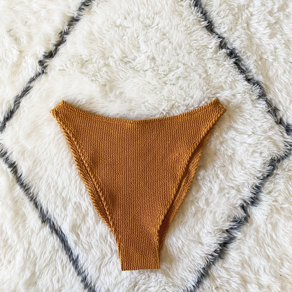 Skatie Kelly bottoms: ribbed sunshine